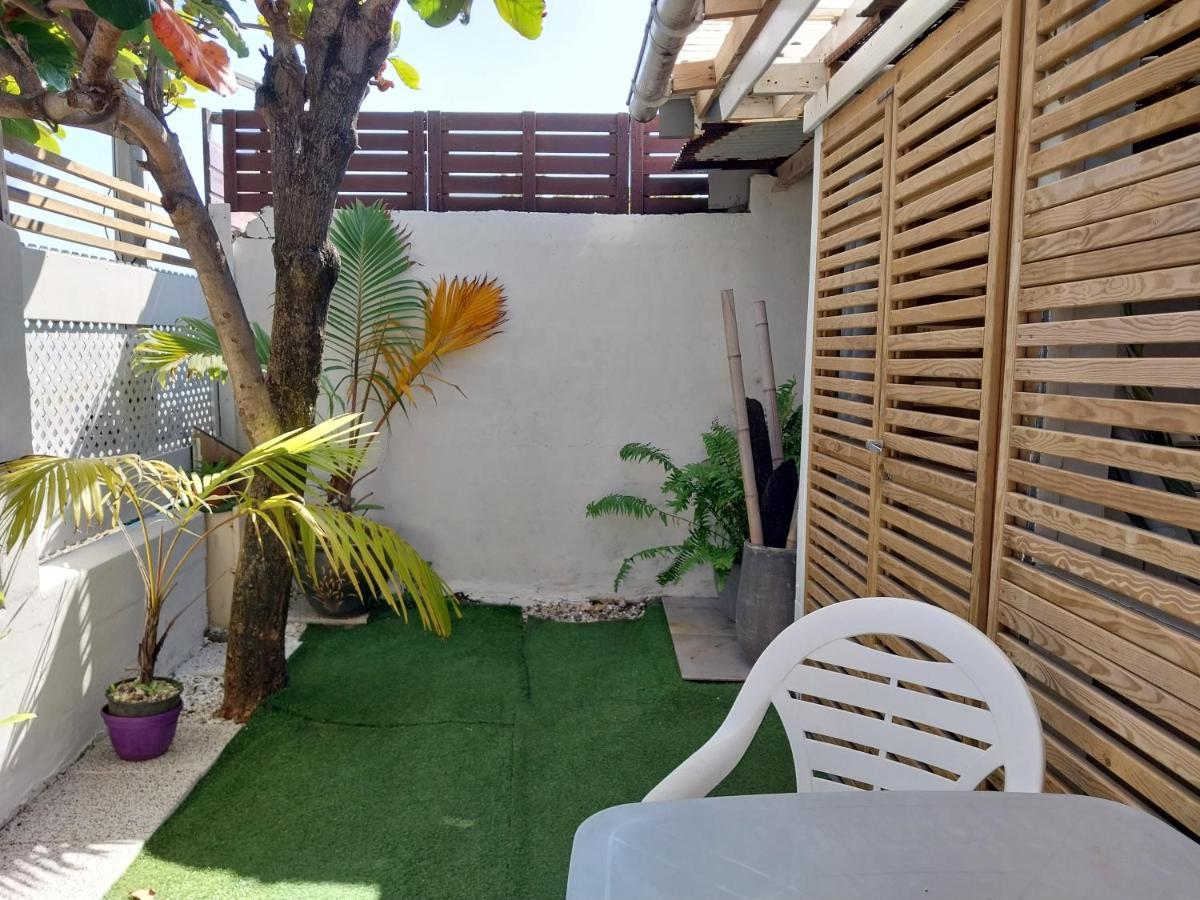 Les Badamiers Villa Saint Pierre Exterior photo